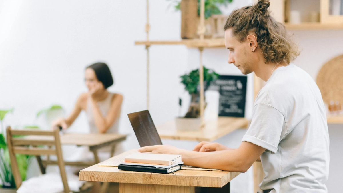 freelancer contract clauses
