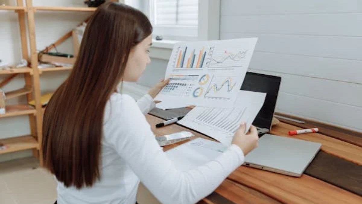 Custom Contract Reports in Seconds with Legitt AI